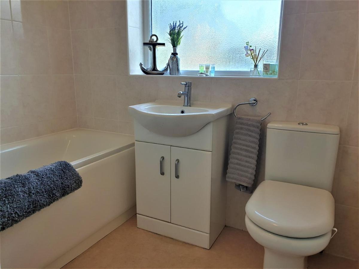 Lions Lodge: Great Location With Hot Tub Ringwood Exterior foto