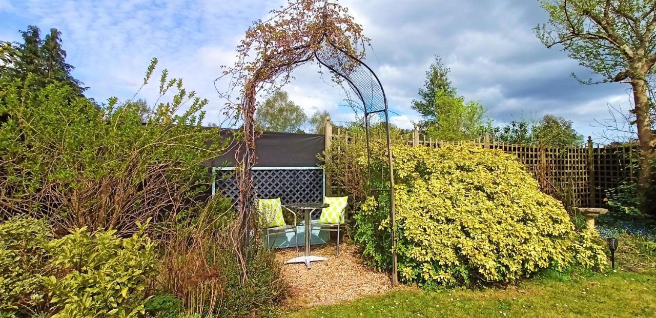 Lions Lodge: Great Location With Hot Tub Ringwood Exterior foto