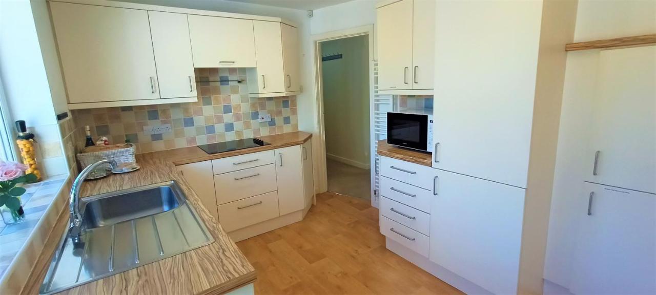 Lions Lodge: Great Location With Hot Tub Ringwood Exterior foto